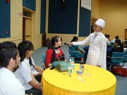 Ms. Preeti Kalra, VP, HR, Shriram Life interacting with the students - 1289_6