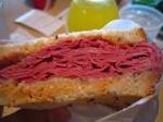File:Corned Beef Sandwich Reuben.jpeg - Wikimedia Commons