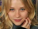 Emilie de Ravin Sexy Wallpaper Images