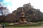 NT2473 : Edinburgh Castle from - via Daymix