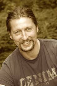 Christoph <b>Edgar Arnold</b> ist Schulleiter einer Sportgrundschule in Leipzig und <b>...</b> - Christoph_Arnold02_sepia