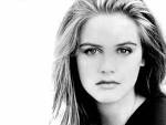 Alicia Silverstone Picture 3