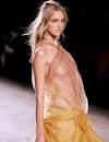 Caroline Trentini Picture 2