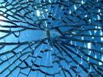 File:Broken glass.jpg - Wikipedia