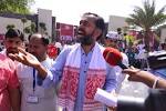 AAP expels Yogendra Yadav, Prashant Bhushan form national.