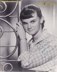 images?q=tbn:ANd9GcQvMYafJHFxGTVomG2LYDN