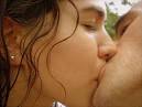 Happy Couple Kissing Passionately - Making Love The Right Way - happy_couple_kissing