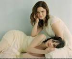http://www.sweetandtalented.com/images/deschanem/deschanem03.jpg