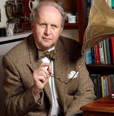 Alexander McCall Smith vorgestellt im Namibiana Buchdepot