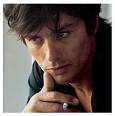 http://4.bp.blogspot.com/_Z9noN9a-Bdo/S9c44vhMgHI/AAAAAAAAFe8/gsz3Tq0vNTI/s400/alain-delon.jpg