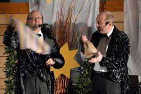 Das große Finale mit allen Mitwirkenden in der Sporthalle Aurach/Weinberg. H. Erl, R. Walter. Durch das Programm geführt haben Helmut Erl und Roland Walter ...