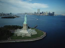 تمثال الحرية في نيويورك Images?q=tbn:ANd9GcR0uyimsAgLyTpt5n6kMparRJvd4IGLO1K030lsUu4-RGNorbrM-Q