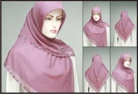 Tips Menggunakan Jilbab Segitiga Yang Muslimah Tapi Tetap Trendy