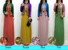 Busana Muslim Renda Tempel