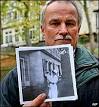 Hans-Ullrich Wesch shows a