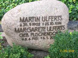 Grab von Martin Ulferts (28.09.1902-25.10.1994), Friedhof Marienhafe