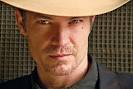 Timothy Olyphant Plays U.S. Marshal Raylan Givens in the FX Series ...