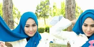 Jilbab Pashmina Kaos dan Kreasinya yang Modis | Hijabnesia ...