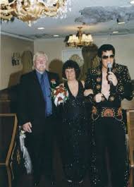 Via Las Vegas (TheArtTeacher, Nov 2006): Brendan Paul as Elvis is the Best of the Best.
