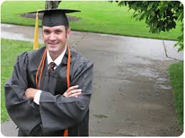 When Kevin Osborne attended OSU\u0026#39;s 2009 Commencement ceremony in June, he already knew the degree he had earned online through OSU Ecampus had paid off. - Grad09-KOsborne
