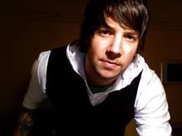 Pierre Bouvier *-* Images?q=tbn:ANd9GcR8smu9aOfzYlBnXBCGe6r2hMClwgkJ9qXKfipjWpM2qRE0KnAlXw