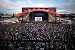 The Big Picture - Super Massive Photos From Reading 2010 | NME.