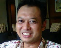 David Kasidi. 1. SRIPOKU.COM, LUBUKLINGGAU - Menjelang pelantikan Walikota/Wakil Walikota Lubuklinggau yang akan dilaksanakan Minggu (24/2/2013), ... - david-kasidi-gm_smart_hotel_lubuklinggau