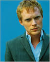 E2de: Paul Bettany