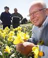 ... are hosting visiting bulb grower Jan Pennings from the Netherlands. - 2890385