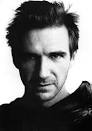 http://bardolator23.files.wordpress.com/2011/03/ralph_fiennes.jpg