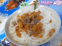 Ăn bún, 11 người nhập viện