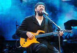 uan Luis Guerra rinde homenaje a los Beatles