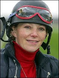 BBC SPORT | Other Sport | Horse Racing | Q\u0026amp;A: Aintree jockey Carrie Ford - _40994775_ford_smile270