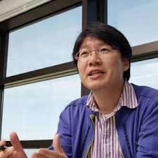 Dr. Jin Sung Park, an assistant professor of physics, is studying characteristics of carbon nanotube materials using Raman spectroscopy. - ph3_park