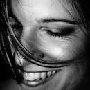 30 Traits Happy People Have in