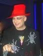 http://upload.wikimedia.org/wikipedia/commons/thumb/1/1b/Boygeorge_pacha_brasil_ariadne.JPG/220px-Boygeorge_pacha_brasil_ariadne.JPG