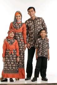 Model Baju Batik Muslim Sarimbit Keluarga | Model Baju Batik ...