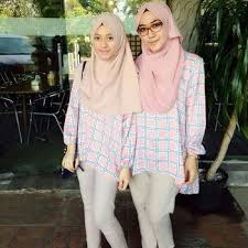 Dengan Modal 0 Rupiah, Dua Kakak-Beradik Ini Sukses Bisnis Hijab