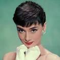 it-girl with pixie-haircut