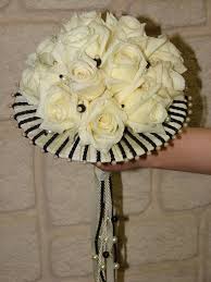 bouquet de mariée Images?q=tbn:ANd9GcRQ2eF5FXFOy3x9d3OWfDZsi8NPuwfJlmB69syTqU48ib4abenRgg