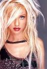 Christina Aguilera tells the