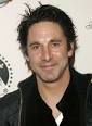 Scott Cohen Reunites with Amy