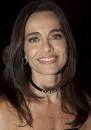 Carla Vilhena, que renegocia seu contrato com Globo, foi sondada pela Record ... - vilhena