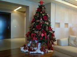 مجموعة صور لأجمل ـشجرة عيد الميلاد - صفحة 2 Images?q=tbn:ANd9GcRTPPxUeQ2fYD4Q37jmwOiLAqLVdkmAq7qZMRN87TPmJIBOUFEM