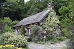 tourist attraction in wales - via Daymix