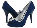 Traditions respected for shoes mean Nina and blue view Wedding