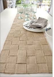 Burlap Placemats, anyone? :  wedding Images?q=tbn:ANd9GcRaSs0gsofk789jmY M4h1zsWvyYdqNX2N5ObQnFebf 3a6hqBlVQ