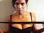 halle berry nipple