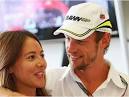 Jenson Buttons Freundin Jessica Michibata: Sie lässt sogar Boxenluder alt ... - 534646870-jenson-button-jessica-michibata-model-freundin.9