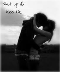 kiss me emo Images?q=tbn:ANd9GcRdtO3SRKK8aZOHk-hE45nFab5S0ANMCBiELgXW2NSTffIAGJgm